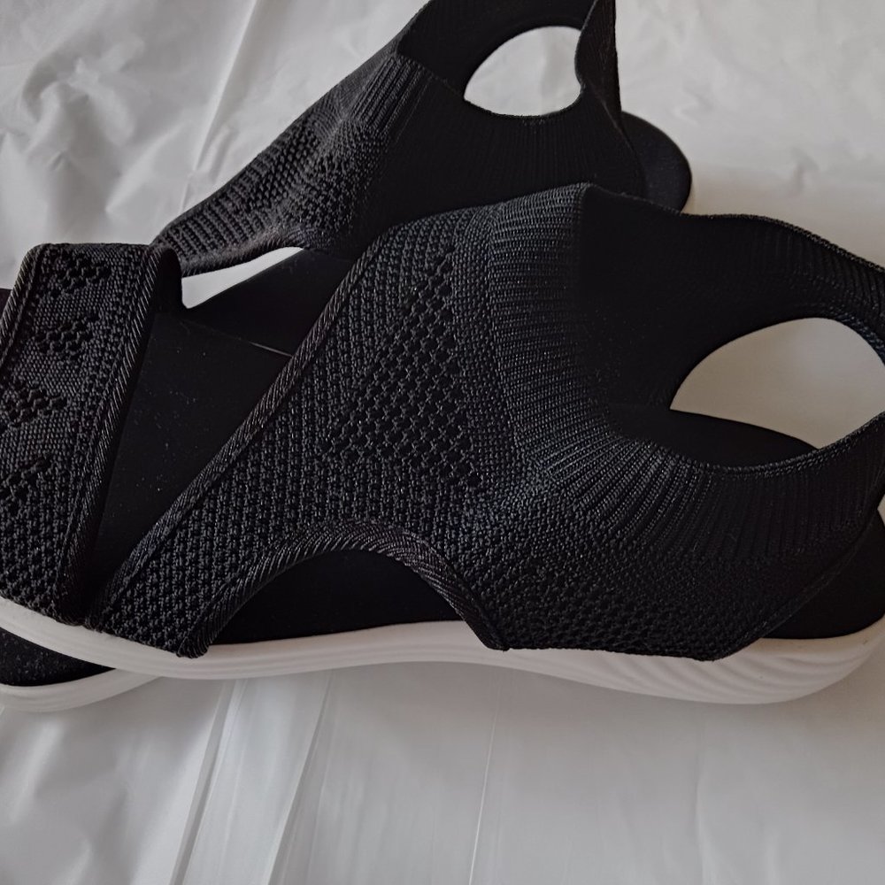 Sandals - Picture 3 of 5